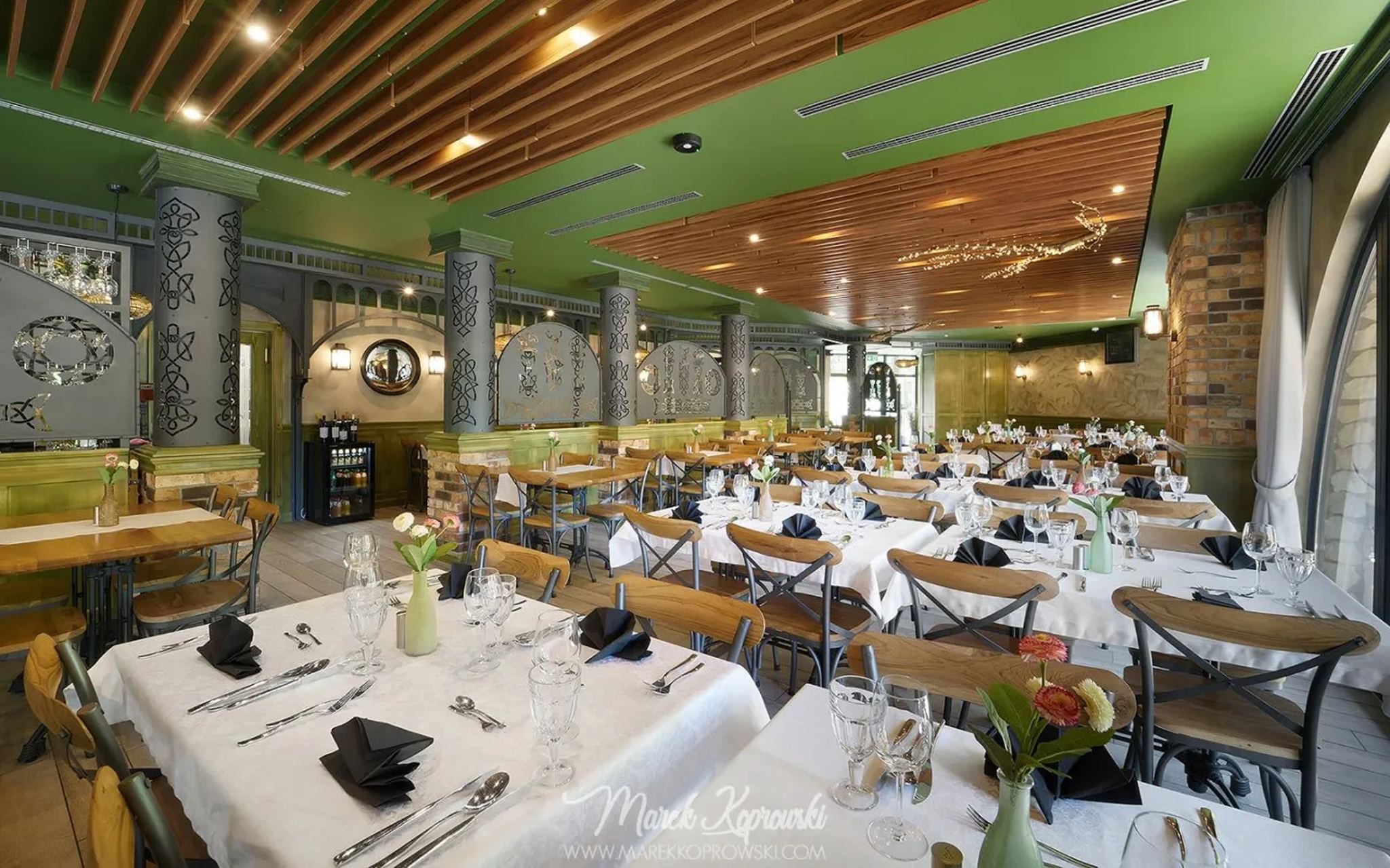 Restauracja — widok na salę
